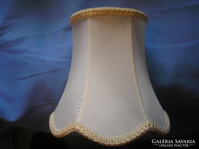 Luxury silk umbrellas, can be fitted to the lamp, only 2, contrary to the pictures
