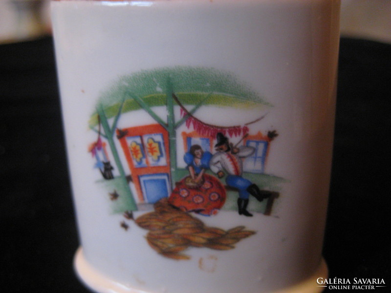 Zsolnay holder, with a folk scene, from the 50s, 5.5 x 5.4 cm