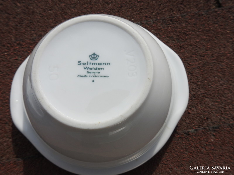 Seltmann weiden couple in white porcelain soup bowl
