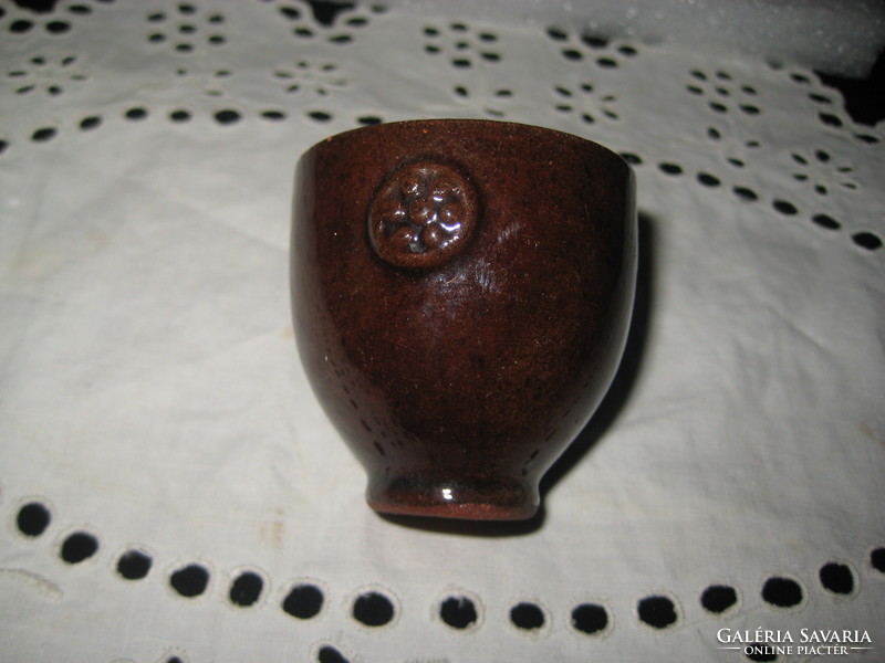 Brown glazed folk ceramic cups, about 5 cm