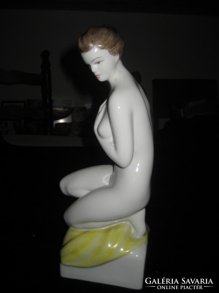 Hollóházi beautiful, nude, flawless 29 cm