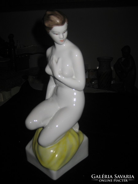Hollóházi beautiful, nude, flawless 29 cm