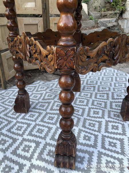 Special, richly carved, Neo-Renaissance, saloon or dining table, part of a set