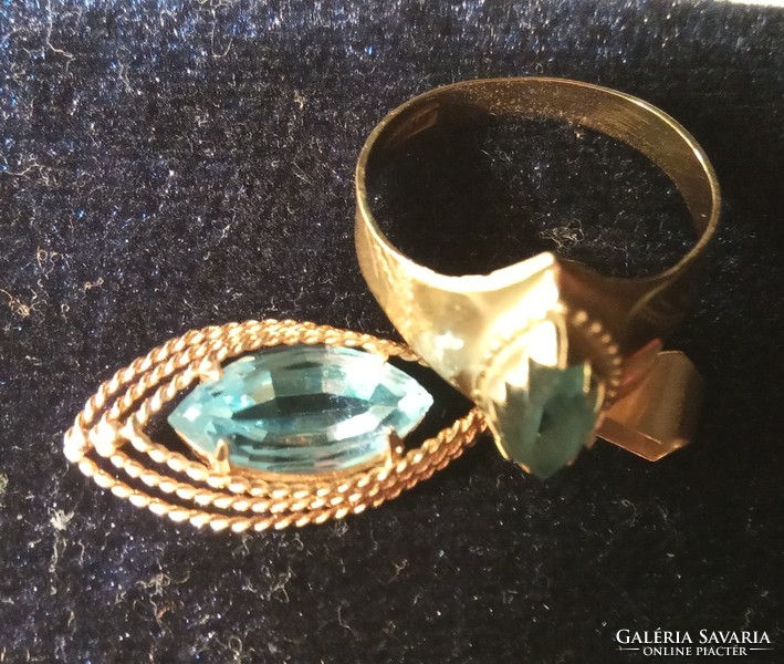 14 K 585 arany egyedi szecessziós mintázatú vésett gyűrű medál akvamarin drágakővel csodás ajándék