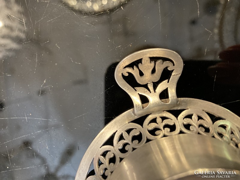 Ezüst antik bécsi tálka, áttört mintázattal