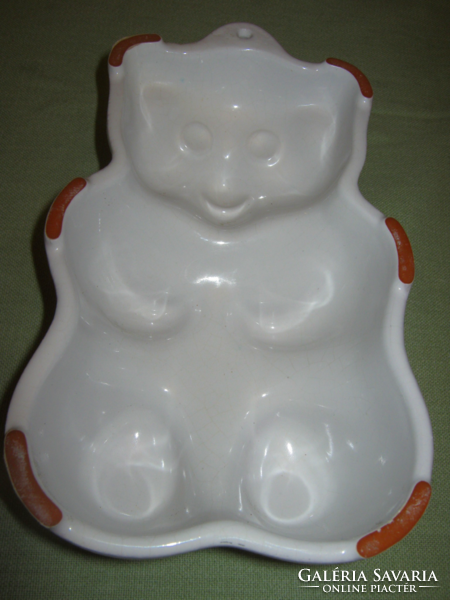 Teddy bear shaped glazed ceramic oven shape