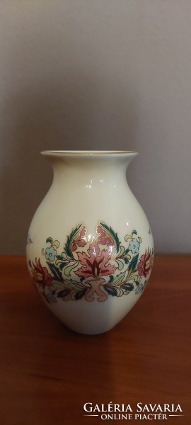 Hand painted Zsolnay vase 13cm!
