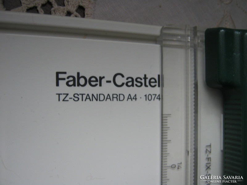 Faber Castell  A4 rajztábla