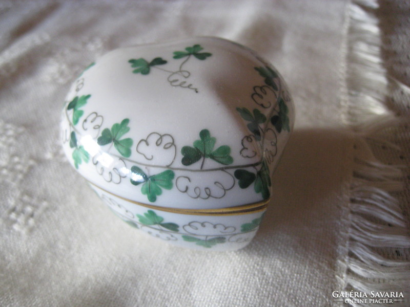 Old Herendi heart bombonier with parsley pattern, 7 cm