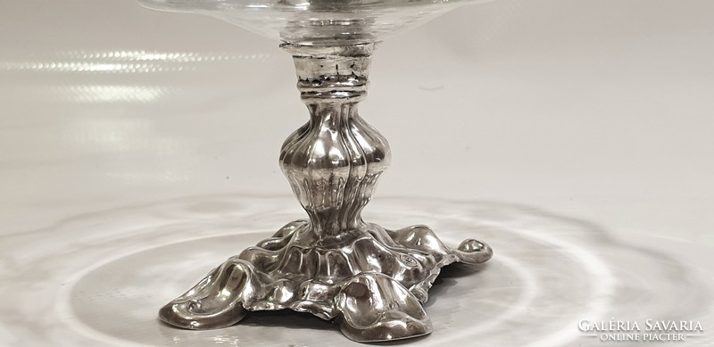 Antique silver centerpiece (1864), offering, with hand-engraved glass bowl