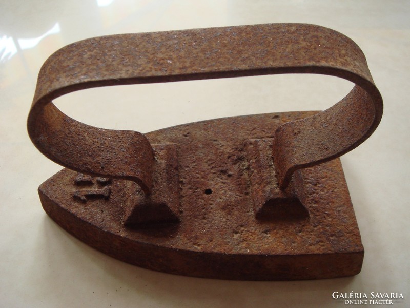 Old iron small iron with vintage decoration