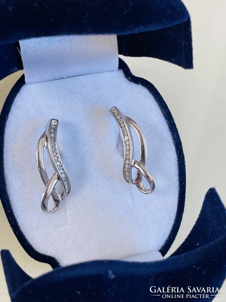 0.4 Ct Modern Brilliant Diamond Earrings! White gold