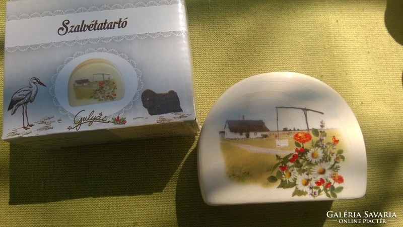 Hungarian motif napkin holder + box