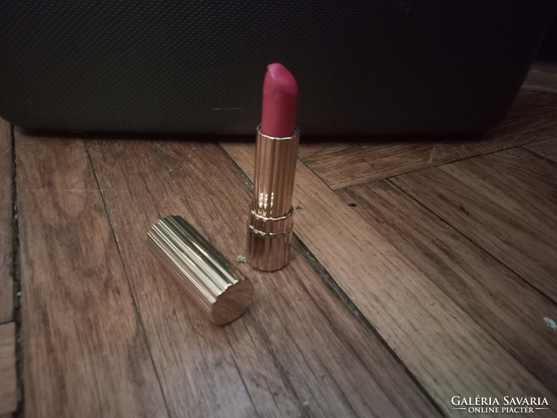 Estée Lauder Perfect Lipstick Naive Rose árnyalat fémtokban eredeti dobozában
