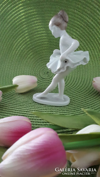 Hollóházi balerina porcelán figura eladó