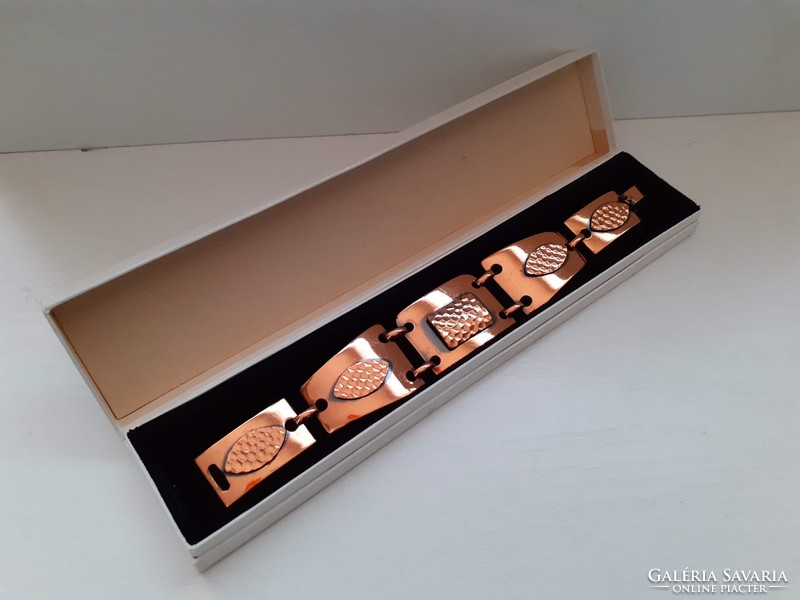 Régi egyedi bronz iparművészeti karkötő karlánc dobozában