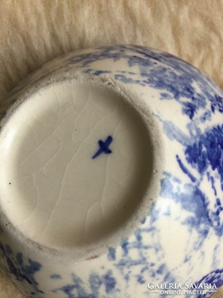 Antique porcelain6 cm high