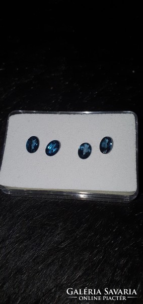 Fabulous deep blue london blue topaz gemstones - new 7x5mm