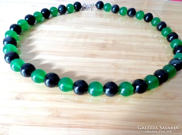 Jade and onyx premium mineral necklace with 925 silver clasp