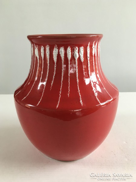Retro, mid-century modern, piros-fehér különleges mintás, égetett mázas, kerámia váza