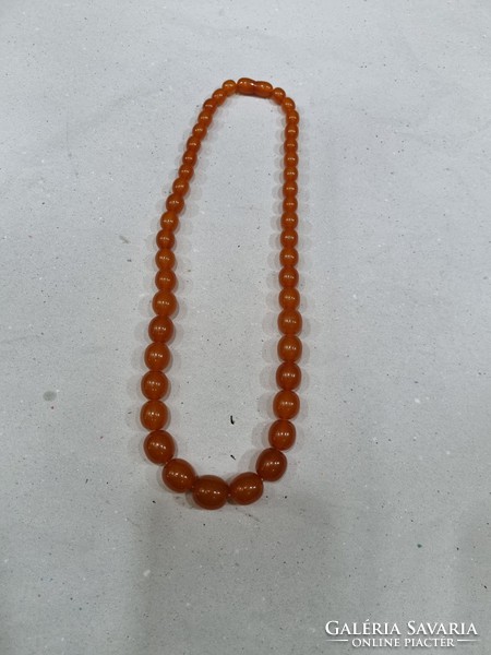 Amber chain