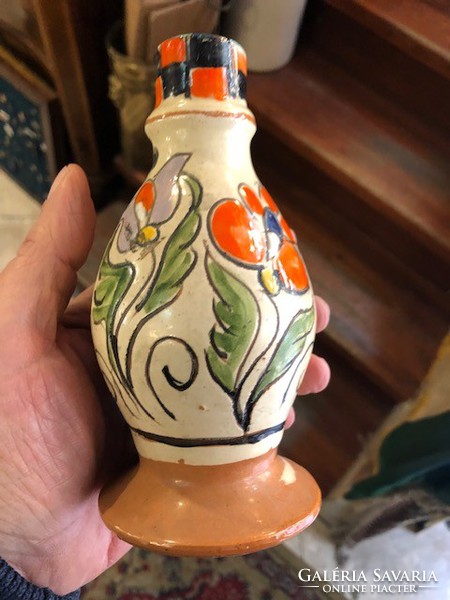 Farkas kerámia váza, 15 cm-es nagyságú, hibátlan darab.