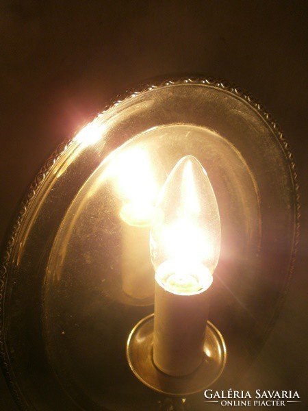 S22-19 falikar lámpatest