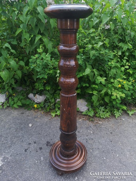 Sculpture wooden column.