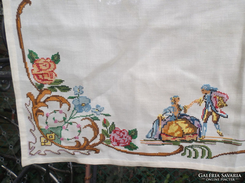 Tablecloth - baroque - hand embroidery - old - 68 x 68 cm - round pattern - Austrian - flawless