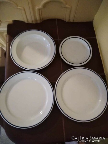 Colditz German porcelain plates, set of items.4 Pieces for sale