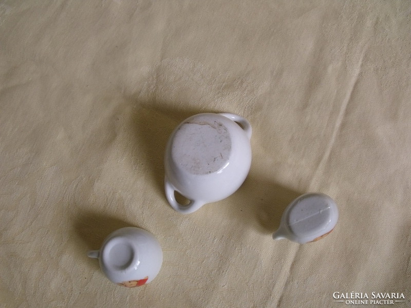 Régi miniatűr macis porcelán csésze kiöntő tál  3 db-os szett