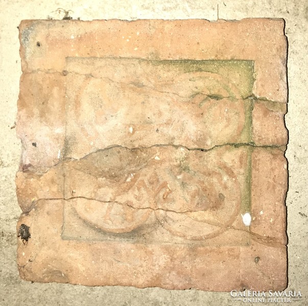 Padlólap, égetett cserép, a pilisszentkereszti cuszterci apátságból