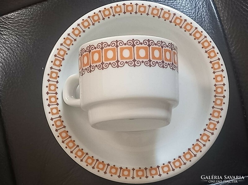 Kádári szocialista design:Alföldi porcelán kávés- és uzsonna készlet, 6 személyre, sok kiegészitővel