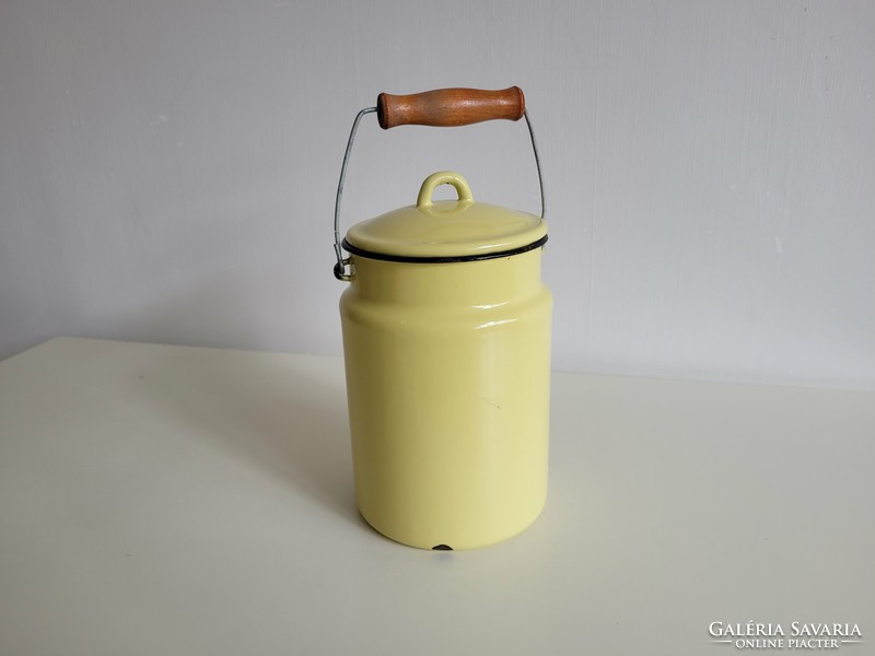 Old vintage 3 l yellow enamel jug with handle old enameled milk jug 3 liter food
