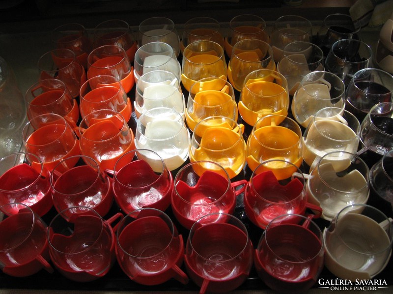Retro HOLLAND hőálló poharak színes műanyag tartóban
