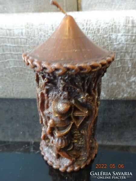 Decorative candle, height 17 cm. He has!