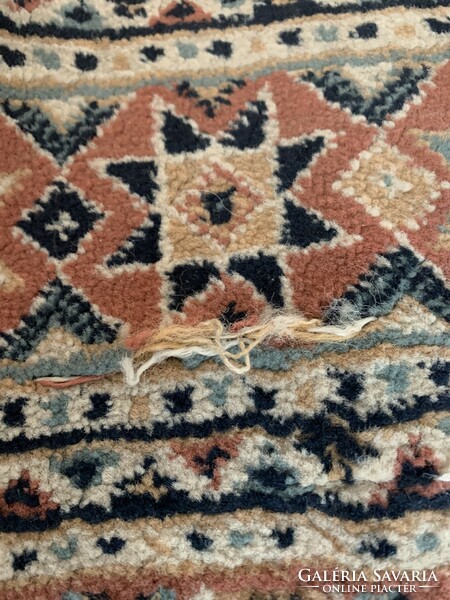 Gyönyörű sűrű mintájú szép színvilágú török szőnyeg