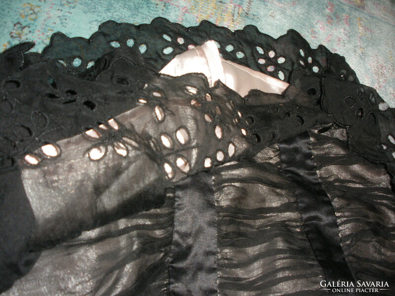 Caterpillar silk 100% dress with black, Madeiran pattern