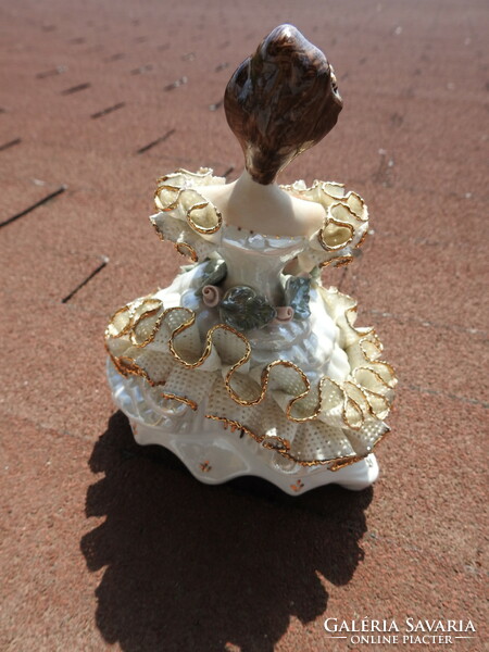 Alba iulia / julia coral hand made porcelain ballerina in lacy dress with bouquet of roses