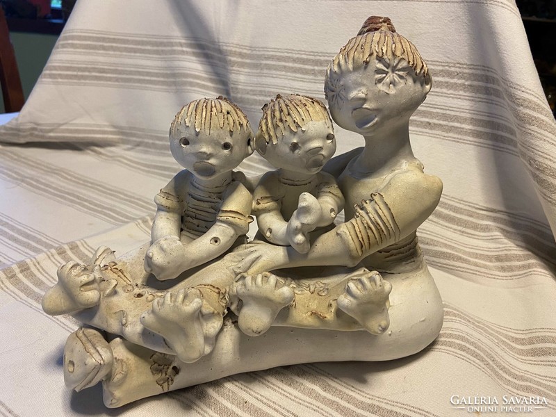 Eva Kovács ceramic statue: mother with children 24x20 cm