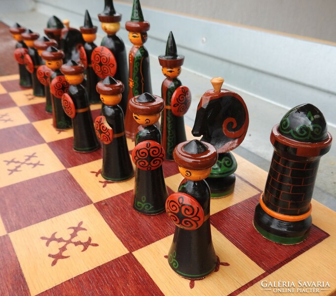 Keleti fa kézműves sakk