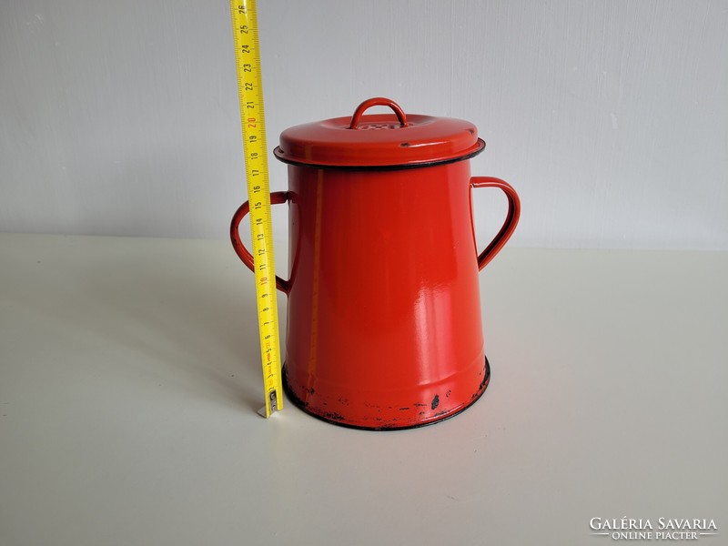 Old enameled small-sized 2-liter red enameled iron bucket with lid, fat bucket