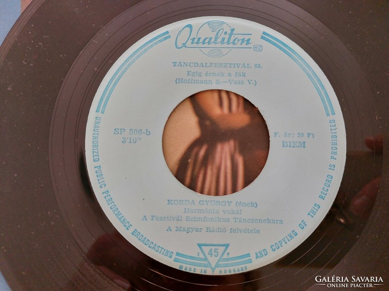 Retro sound record vinyl single 1968 dance song festival György Korda