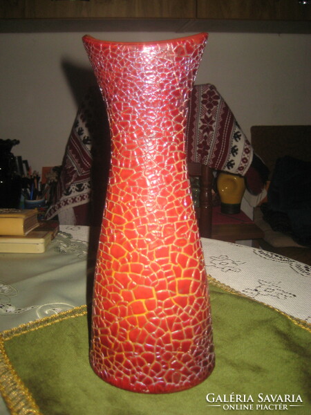 Zsolnay ökörvér mézas   repesztett váza  11 x 28 cm  , pajzspecsétes