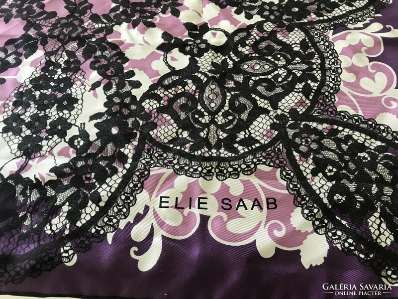 Elie Saab selyemkendő csipkeszerű fekete mintával, 87 x 87 cm
