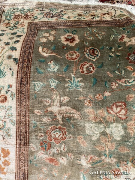 Exclusive handmade ghom silk rug - minimalist color scheme! 210X137