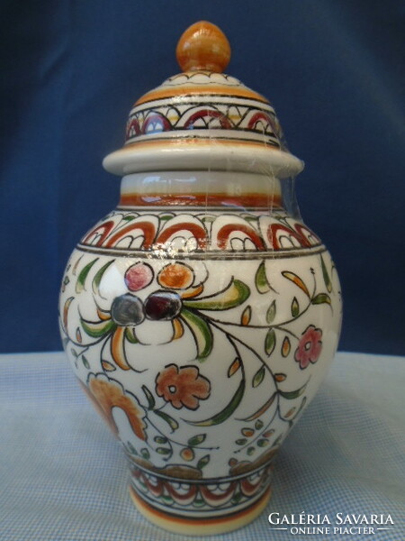 Smaller oriental motifs with round lid urn vase flawless piece with very sophisticated pattern 139.5