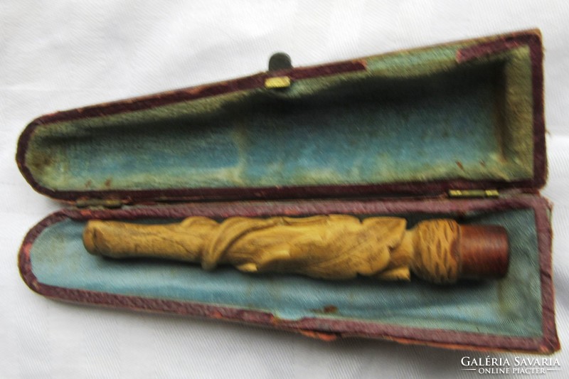 Old hand-carved wooden woodpecker, in a case, length 9 cm.