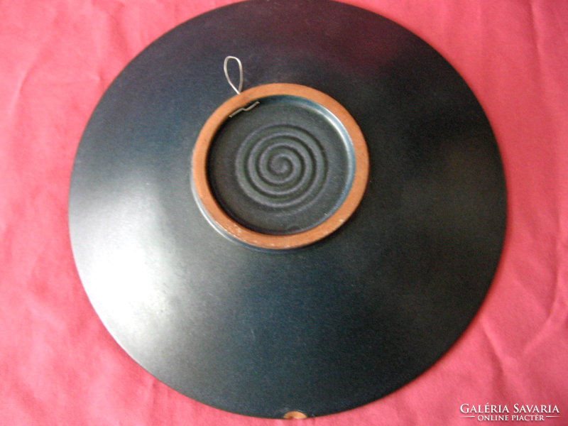 Retro wall bowl with Danish spirale