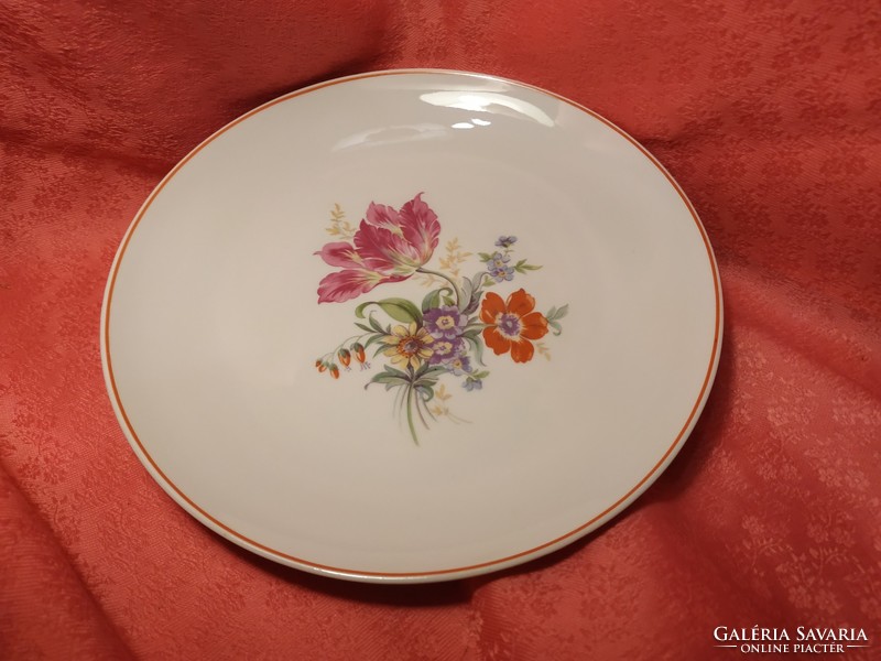 Porcelain plate with floral pattern